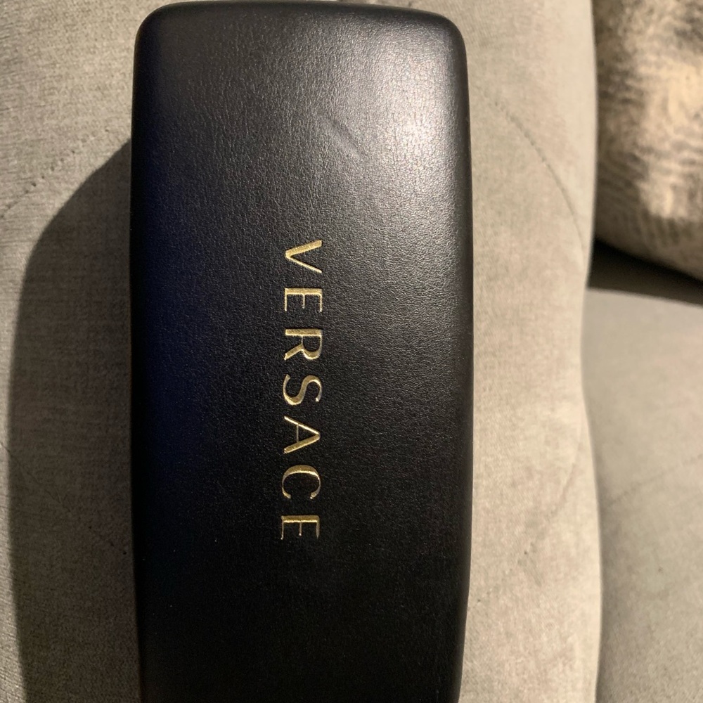 BRAND NEW AUTHENTIC VERSACE SHADES (BLACK)